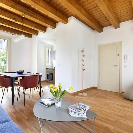 Cassari Maisons 公寓 *