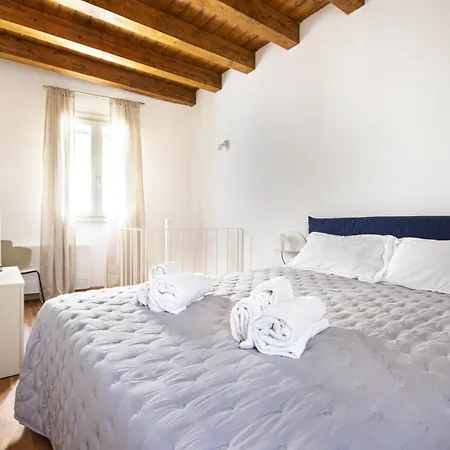 公寓 Cassari Maisons 巴勒莫